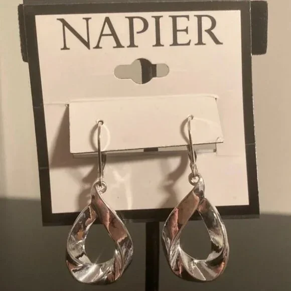 NAPIER Mod/Contemporary Shiny Silver Twisted Ribbon Drop Earrings**NEW! - Picture 4 of 4